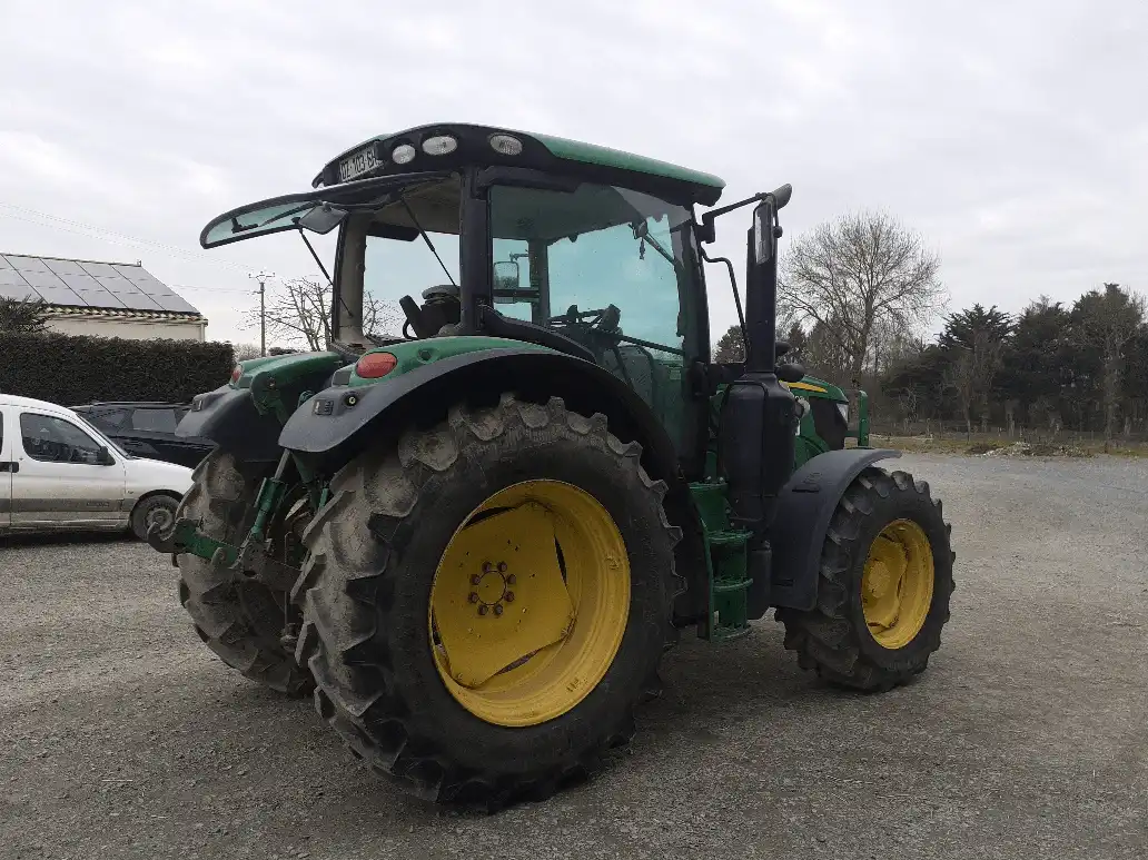 Image JOHN DEERE 6120R